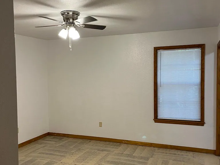 14342 S FM 225 — Photo 9