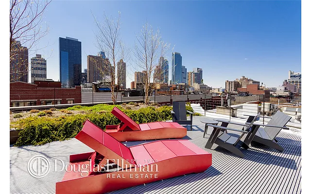 Sold by Douglas Elliman | media 22