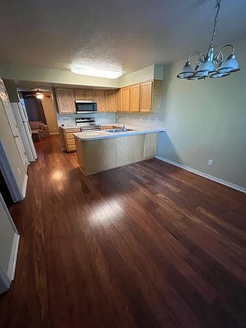 2 bed, 1.5 bath, 1156 sqft, $1,500 — Photo 2