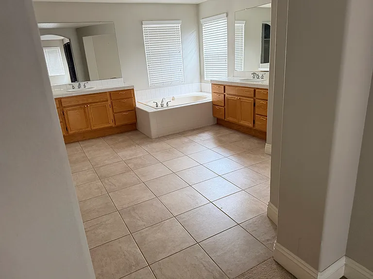 386 Avenida La Cuesta — Photo 13