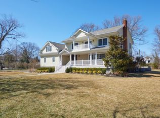 4 Holly Tree Ln, Rumson, NJ 07760