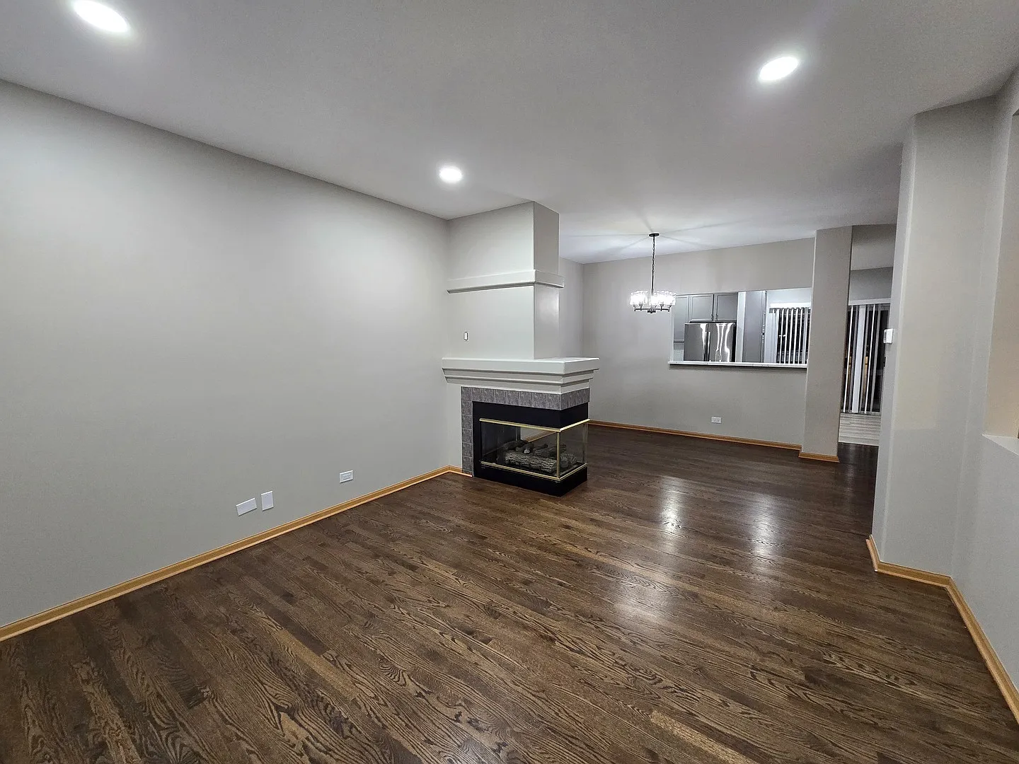 3 bed, 2.5 bath, 1806 sqft, $2,975 — Photo 4