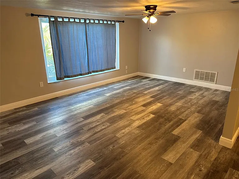 7540 Venice Dr — Photo 7