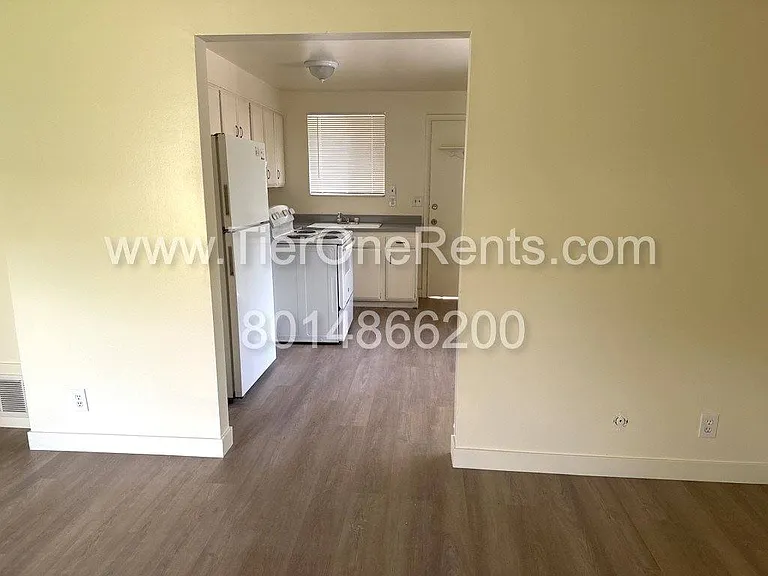 2271 E Gregson Ave — Photo 6