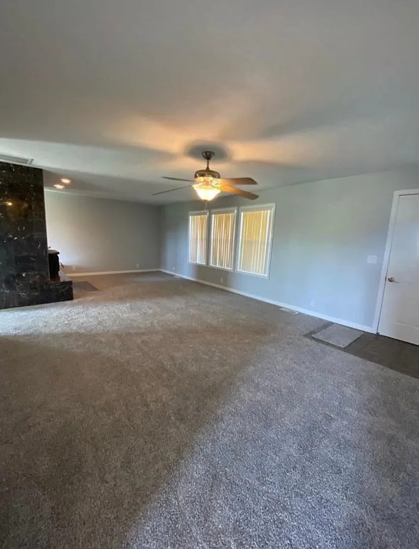 6 Acres! Delta Schools! — Photo 4