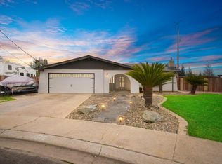 7525 Pine St, Hughson, CA 95326