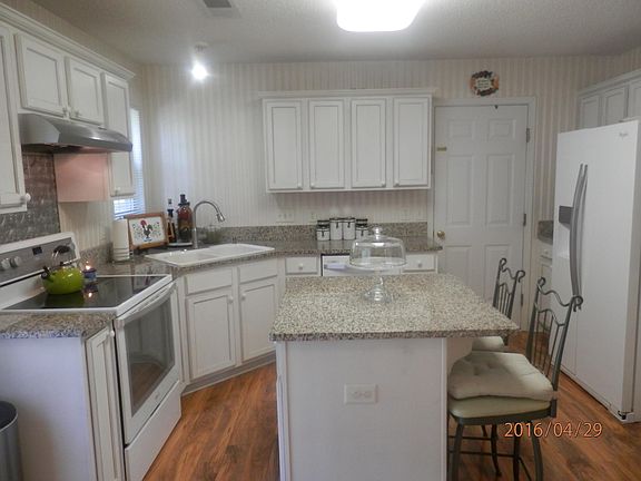 3rd image of 3710 Sipes Ln