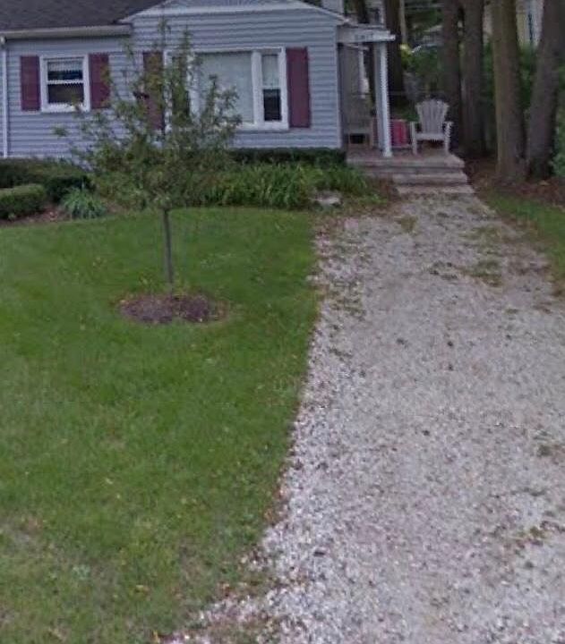 Private Driveway and Entrance