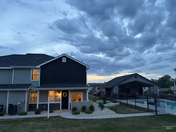2329 E Spice Loop #4, Nampa, ID 83651