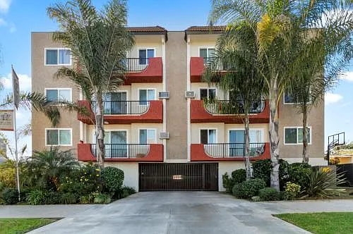 Vista Apartments — Photo 14