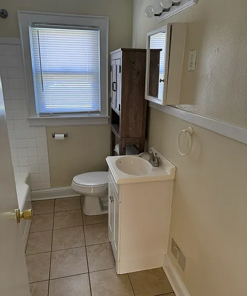 5207 Eden Ave — Photo 3
