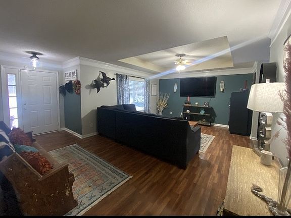 3rd image of 405 Cyprus Ct