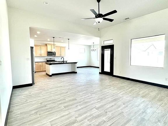 5th image of 3715 Selman Ct