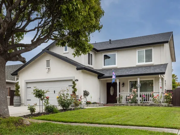 1694 Somersworth Way, Salinas, CA 93906