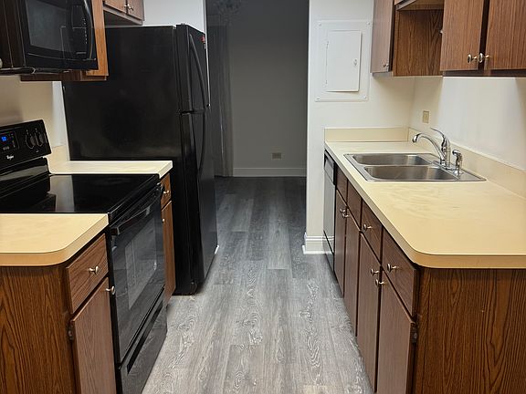 3rd image of 6340 Americana Dr APT 722