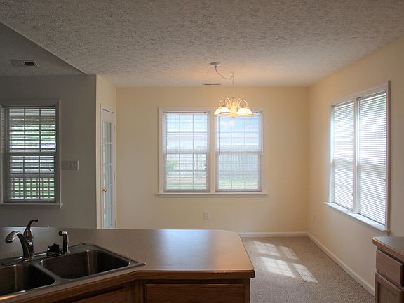 5th image of 4118 Crepe Myrtle St