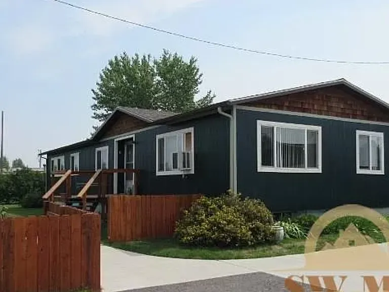 4270 E Valley Center Rd #A — Photo 1