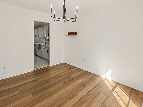 5th image of 3016 Sayers Rd