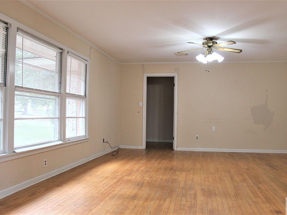 932 S Runnels St, De Kalb, TX 75559 Zillow