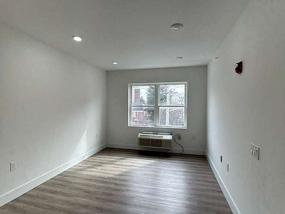 2nd image of 1127 Stuyvesant Ave APT 306