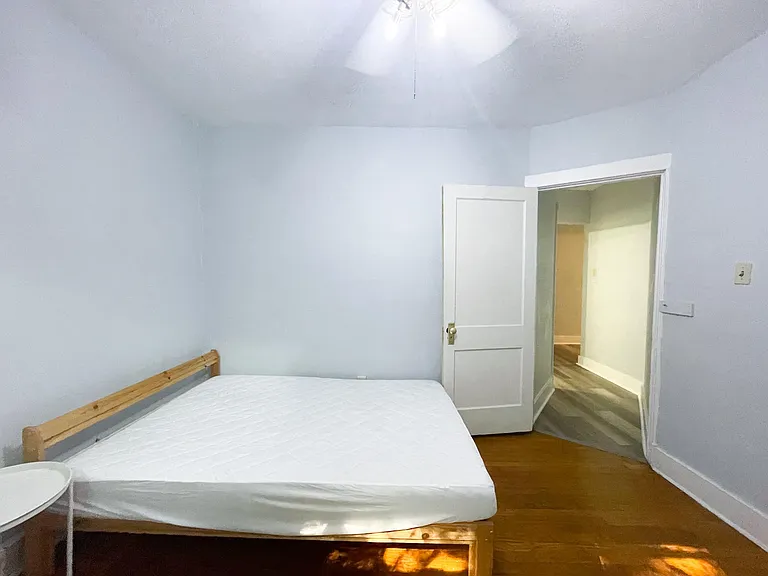 5725 Phillips Ave — Photo 16
