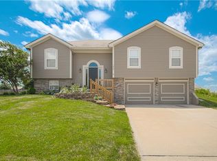 7823 NE 106th Ter, Kansas City, MO 64157