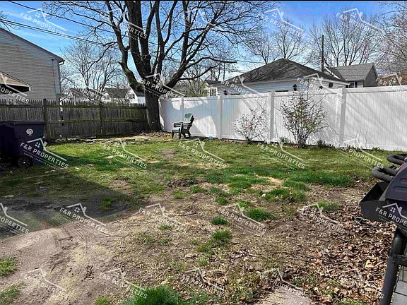 3rd image of 52 1/2 Gilman St