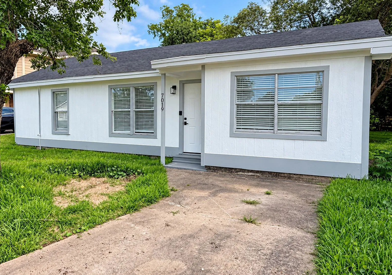 Refreshed 3-Bedroom Texas City Home with a Tree-Shaded Yard — Photo 2