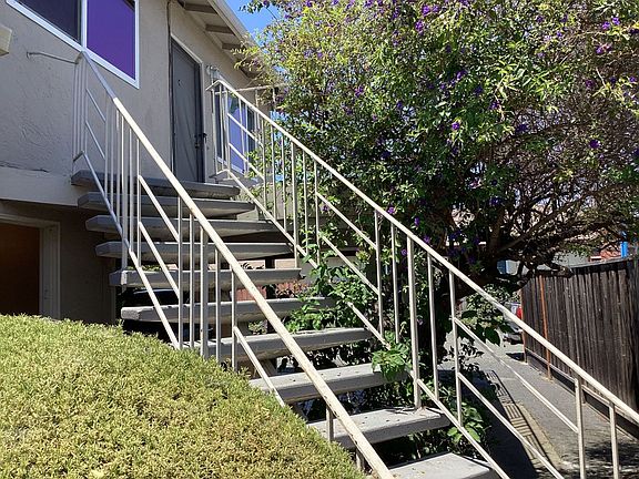 4th image of 7629 Wells Ave APT C