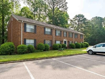 2045 Montreat Pkwy APT D, Vestavia Hills, AL, 35216