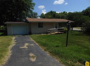 206 S Hyde St, Windsor, MO 65360