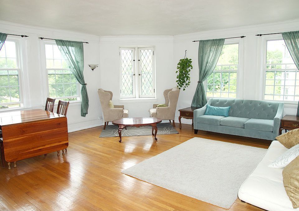 Huge Living room