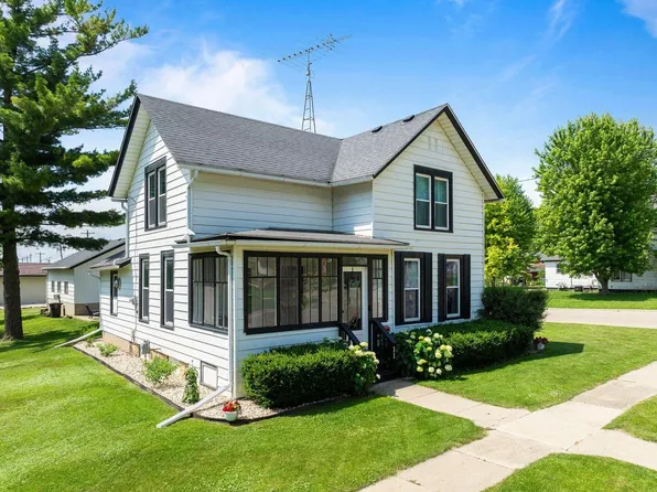 11 W Rockwell STREET, Elkhorn, WI 53121