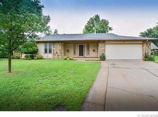 8807 E 62nd St S, Tulsa, OK 74133