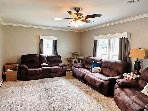 3rd image of 303 Heron Court