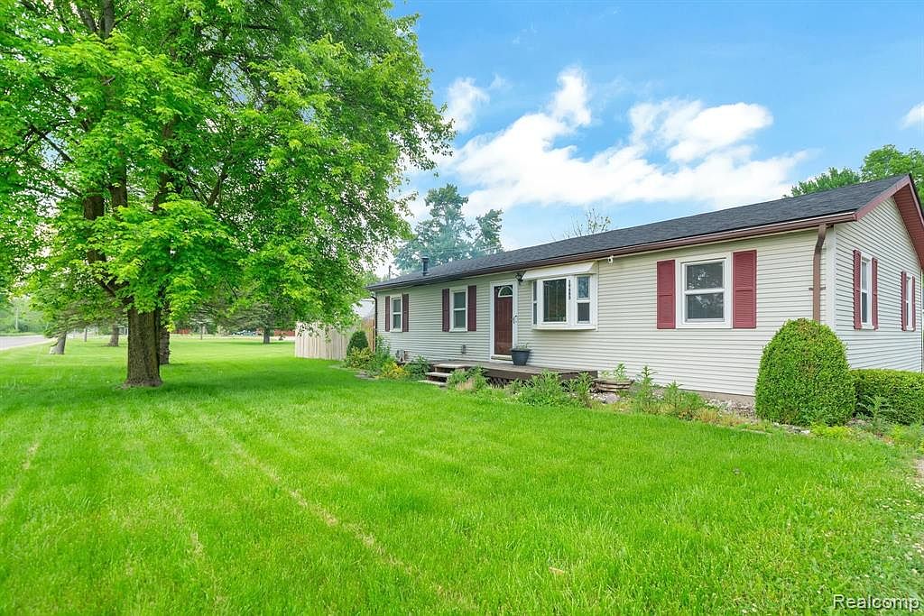 19685 Elwell Rd, Belleville, MI 48111 MLS 20240034520 Zillow