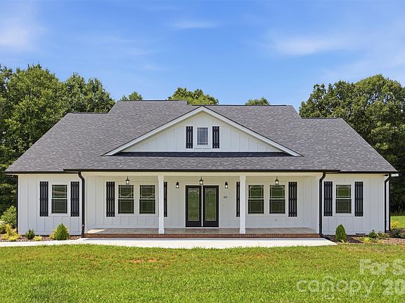 2nd image of 102 Obando Dr