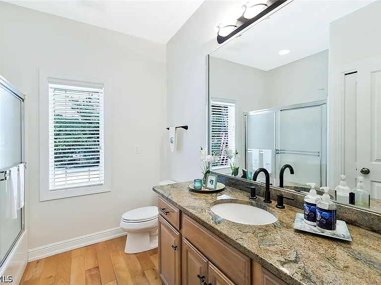 2130 Sunset Cir — Photo 26