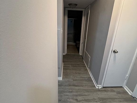 3rd image of 609-649 E Glenwood Lansing Rd #726-2B