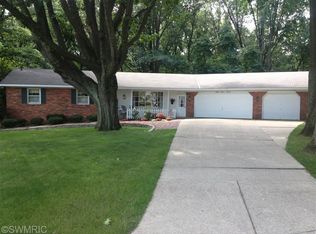 598 Oak Valley Dr, Holland, MI 49424