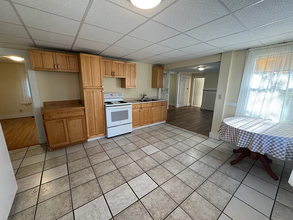 516 Riverside Dr #1