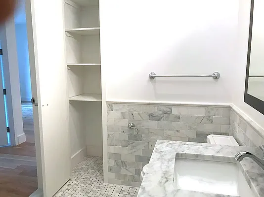 Bathroom, photo 2