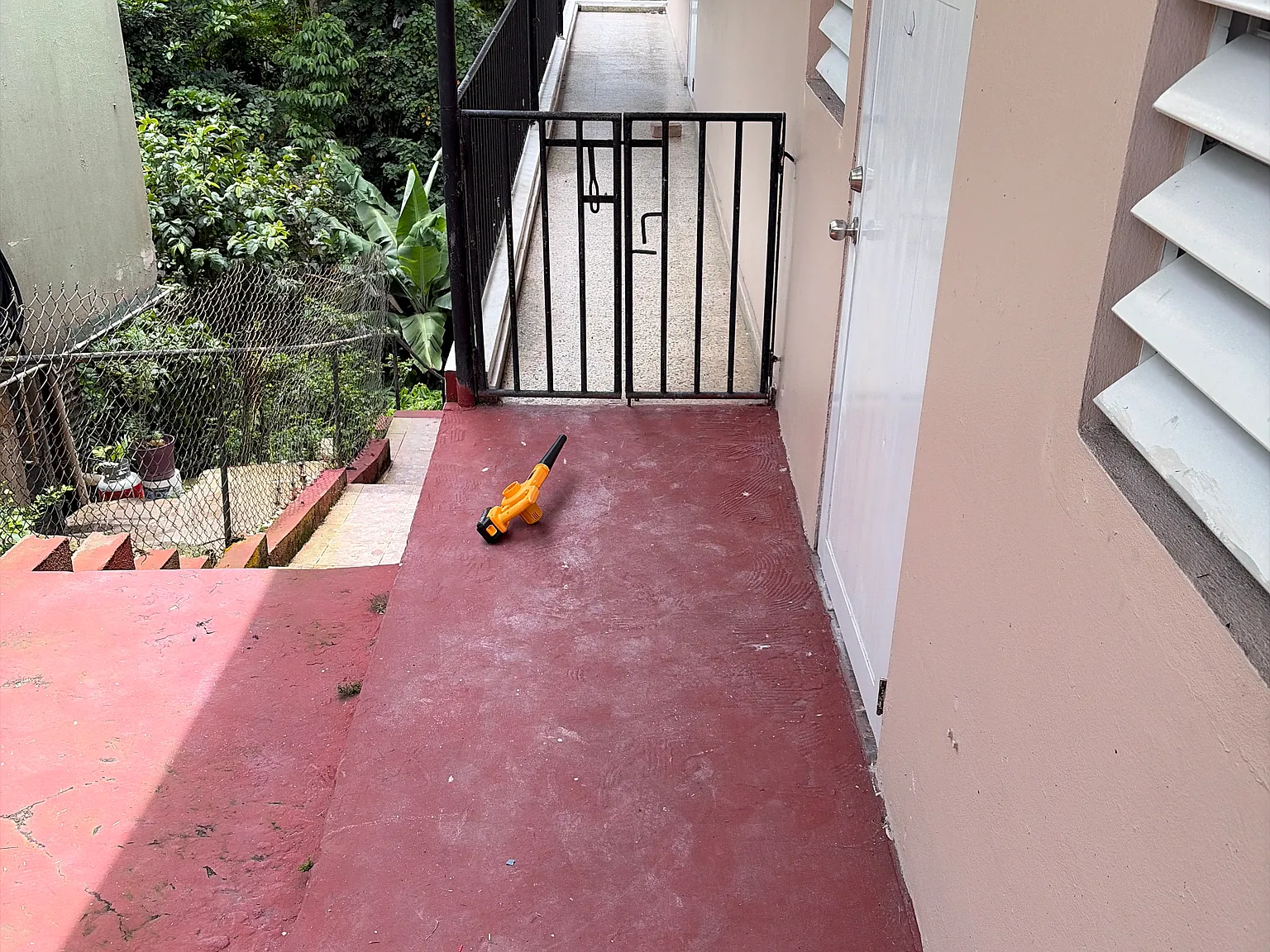 1 bed, 900 sqft, $525 — Photo 4