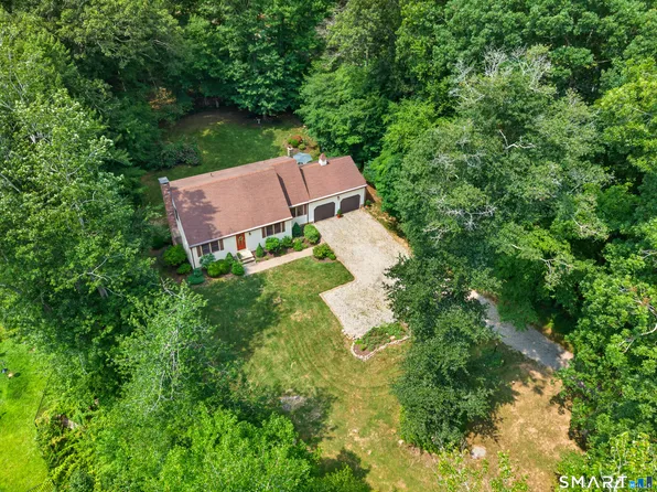11 Kitteridge Hill Road, Old Saybrook, CT 06475