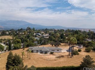30948 Sunset Dr, Redlands, CA 92373