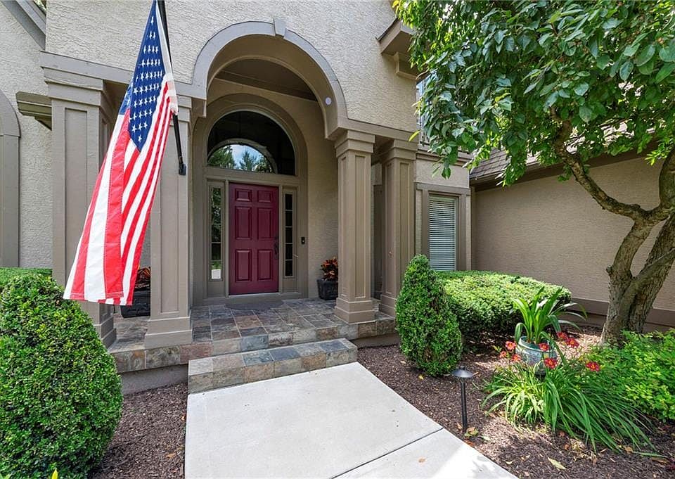 1st image of 15141 Windsor Cir