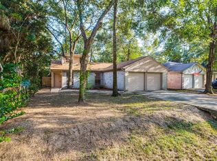 32 E White Willow Cir, Spring, TX 77381