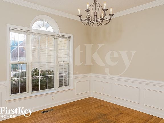 4th image of 3665 Oak Chase Dr