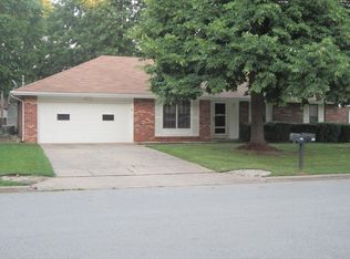 3310 S Elmira Ave, Springfield, MO 65807