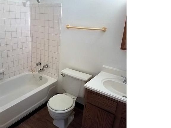 4th image of 4146 Saint Louis Ave #A